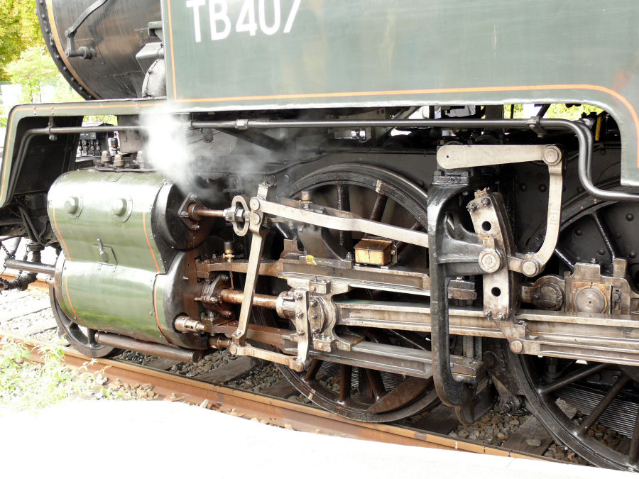 Embiellage de la locomotive à vapeur 141 TB 407 de l'AJECTA (ex SNCF, ex Ch. de fer de l'Est) - Claude Villetaneuse