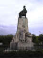 Statue d'Henri Schneider - Face  l'Htel-Dieu - Le creusot en Bourgogne - 71200